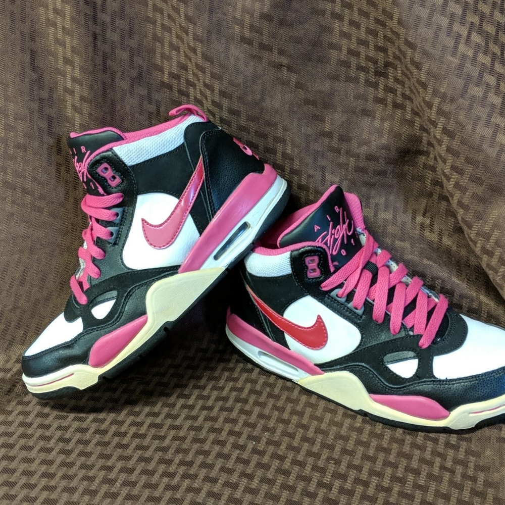 Nike